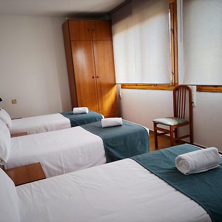 Hostal Legaz Funes Zewnętrze zdjęcie