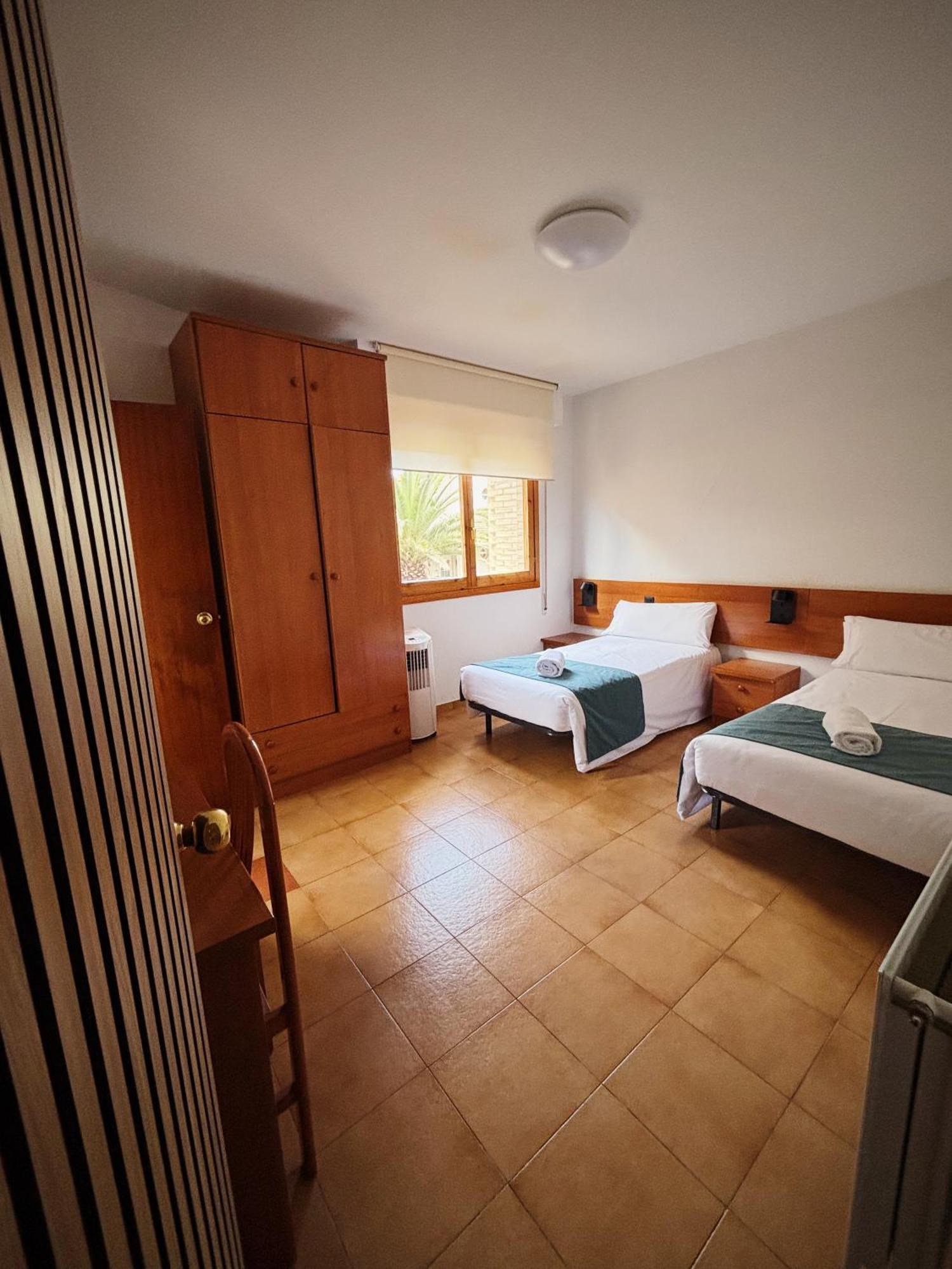 Hostal Legaz Funes Zewnętrze zdjęcie