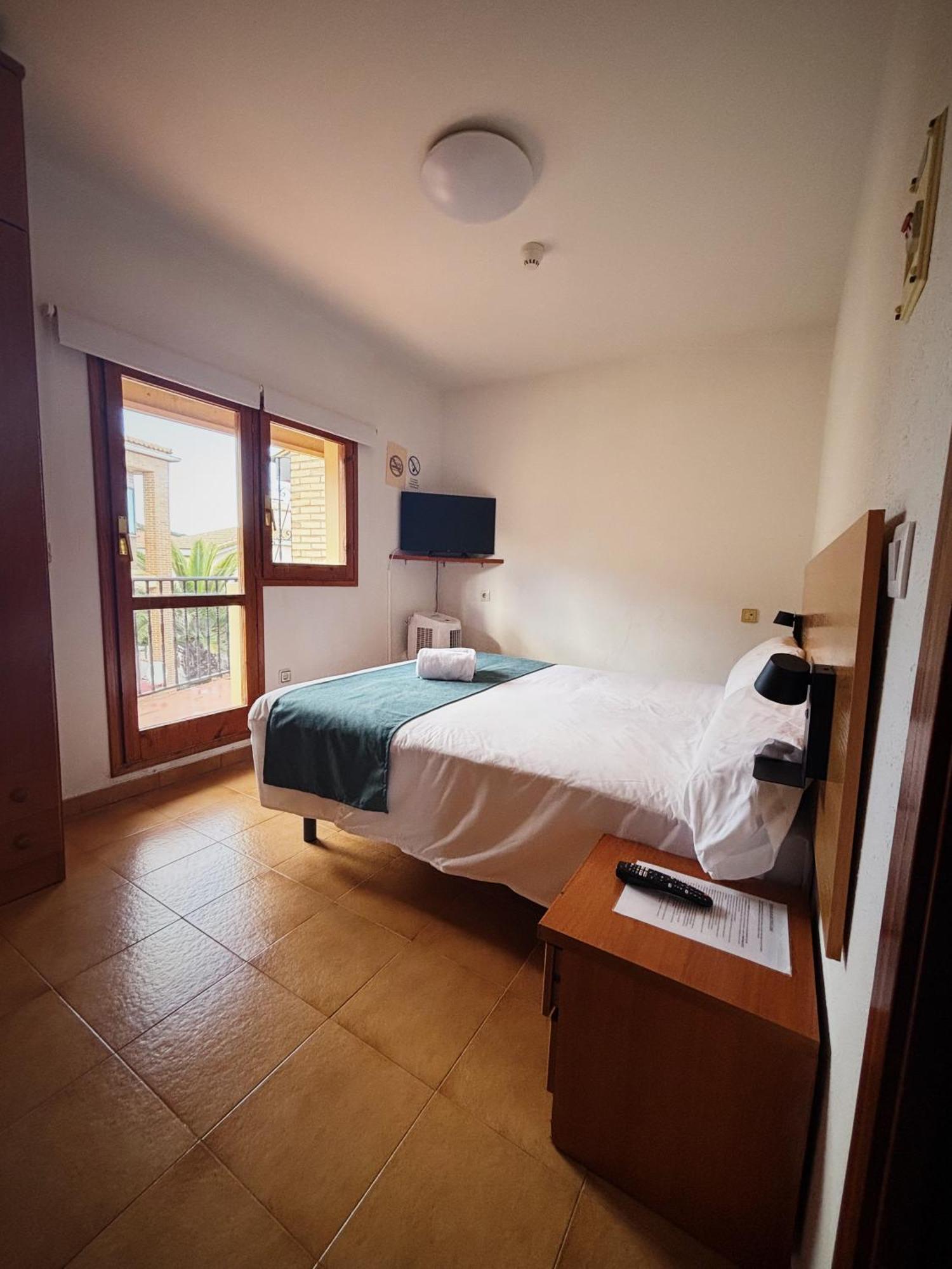Hostal Legaz Funes Zewnętrze zdjęcie
