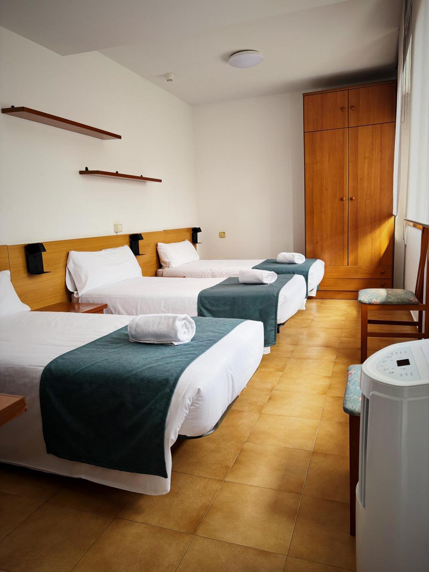 Hostal Legaz Funes Zewnętrze zdjęcie